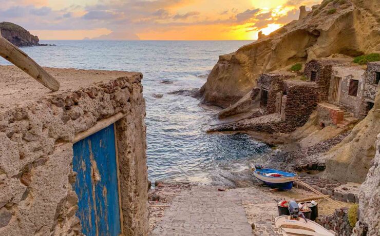Salina Eolie spiaggia di Pollara